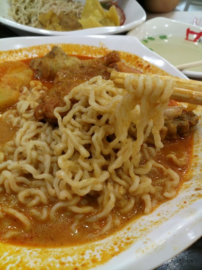 Curry Kolo Mee ($4.50)