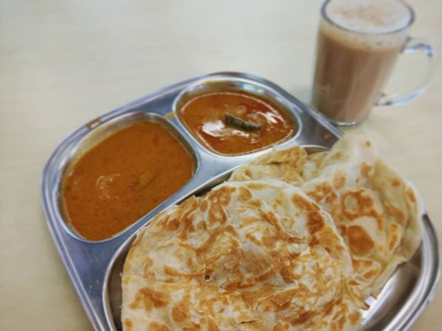 A perfect Roti Prata should have thin & flaky layers upon layers to get that firm texture.