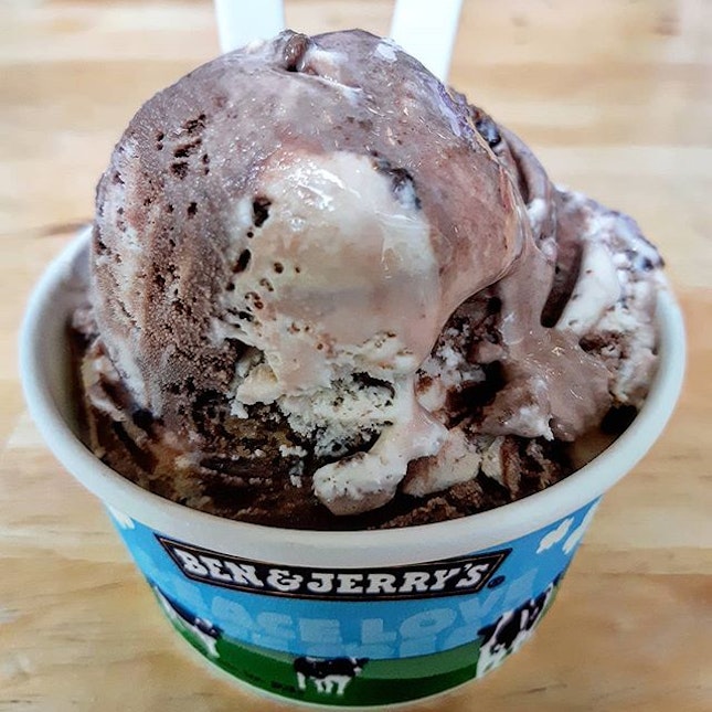 Saturdate with totally baked @benandjerrysg 😍😍😍