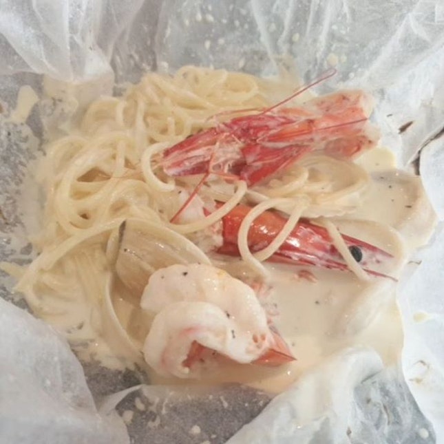 Spaghetti Marinara (Cream), $19.90

This dish is loaded with fresh Seafood (clams, prawns, scallop & squid) in creamy marinara sauce.