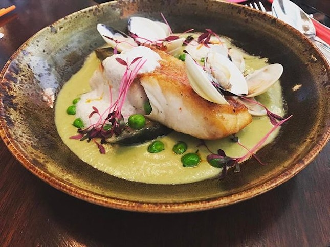 Red seabass in green curry ($26)
.