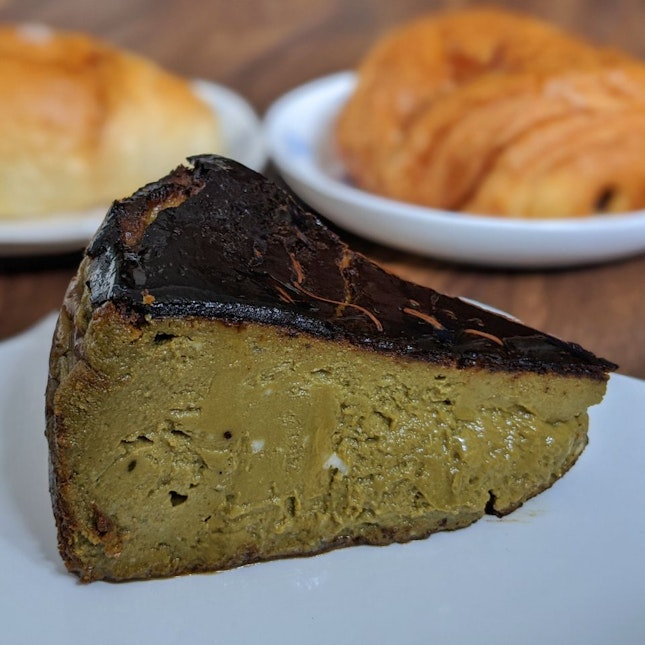 Hojicha Basque Cheesecake