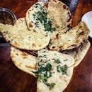 When you can’t decide which naan to go for, all them all in a mixed basket.
