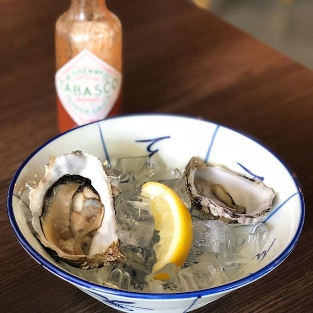 Fine de Claire no. 3 oyster (from France 🇫🇷; $2.25/pc) 