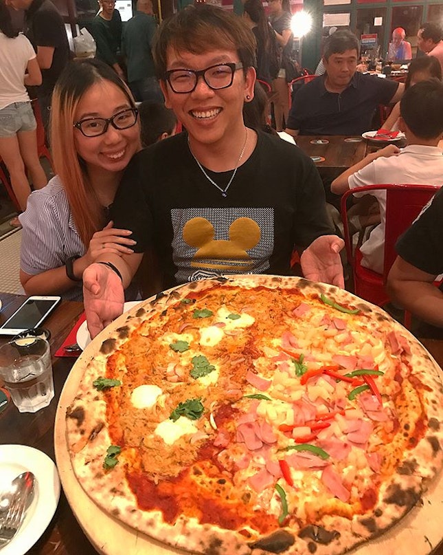 XXL Pizza (21 inch, served 4-6 pax) served only at @peperonipizzeria 🍕🍕 It’s Super gigantic!!!!