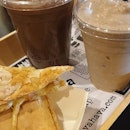 ιced м0ĸнa✕ĸ0ғғee мιlĸѕнaĸe✕cнιcĸen мay0 cнeeѕe cιaвaттa
back again f0r 0ur kind 0f usual weekend with 👍☕&🥪
if 0nly they're 0pen till later…we can grab 0ur ☕ 0tw hme fr0m w0rk t00 😅😅
•
•
•
•
•
•
•
•
•
•
#yahavagramsg #yahavasg #caffeineindulgence #cafehopping #cafehoppingsg #cafesg #sgcafes #sgcafefood #sgfood #sgfoodie #sgfoodies #sgeats #sgeatout #sgig #igsg #foodporn #foodspotting #foodinsing #foodie #instafoodsg #8dayseat #jiaklocal #burpple #burpplesg #swweats #hungrygowhere #whati8today #eatbooksg