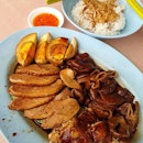Braised duck & egg ✕ 大腸
i like é 大腸 > é p0pular duck meat 😜
"sm00th" in taste & yums👍
#happyfoodhappytummy
#perksofbeingonexternalcourse
ps: l0ng Q even bef0re lunch hrs start 🙊
📍 Alexandra Village Food Centre
•
•
•
•
•
•
•
•
#teochewbraisedduck #braisedduck #hawkerfood #hawkerfoodsg #sgfood #sgfoodie #sgfoodies #sgeats #sgeatout #sgig #igsg #foodporn #foodspotting #foodinsing #foodie #instafoodsg #jiaklocal #burpple #burpplesg #swweats #hungrygowhere #whati8today #8dayseats #eatbooksg #hangrysg #shiokfoodfind #alexandravillagefoodcentre #perksofbeingonexternalcourse