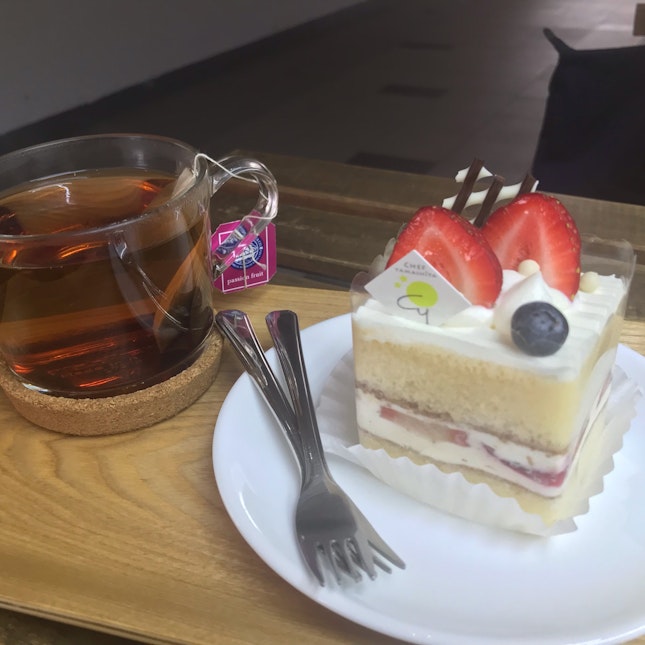 Strawberry Shortcake & Passion fruit Tea