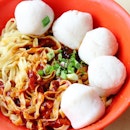 [Chao Zhou Fishball Noodle] - Love the huge and bouncy Fishball here.