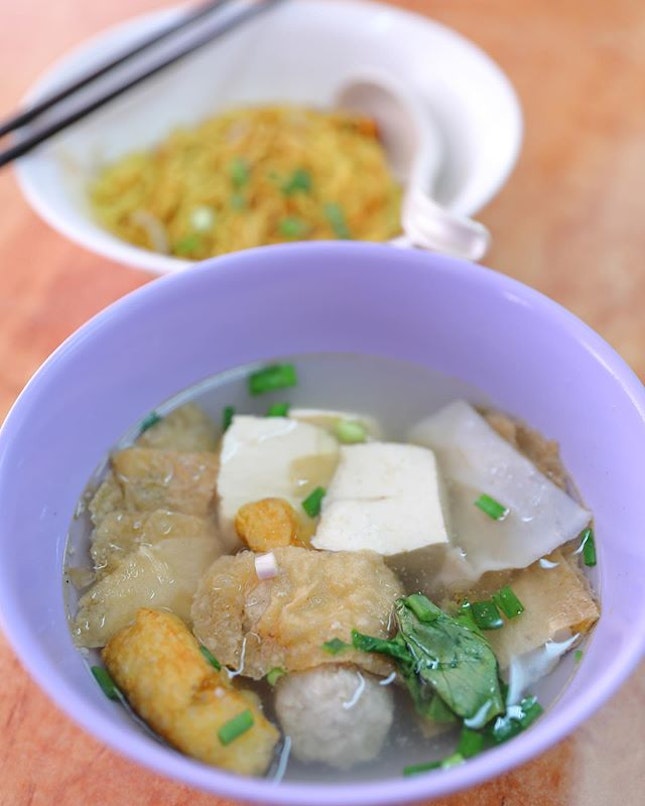 [Ah Hua Teochew Fishball Noodle] - If you don't feel like have fishball noodle, you can also go for the Yong Tau Foo ($4).