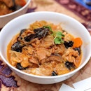[Nonya Bong] - The bowl of Nonya Chap Chai consists of stewed cabbage, mushroom, black fungus, vermicelli etc.