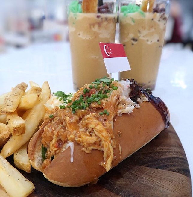 In view of National Day, d’ Good Cafe has new local-inspired additions to the menu- Bun Bun Crab Duo ($19), and Kopi Chendol ($8.50).