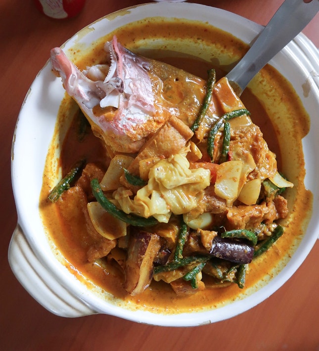 Curry Fish Head ($25/$50)