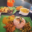 A standard Sri Lankan lunch ☺️ #RiceAndCurry  #Food #Foodography #FoodPorn #SriLanka #PictureOftheDay #Cooking #Culinary
#Cuisine #SriLankanFood #Upalis #UplaisByNawaloka.