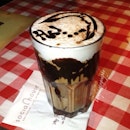 Iced Cafe Mocha
#drink #coffee #icedcoffee #artcoffee
