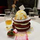 Red Velvet Pancakes (RM26) 