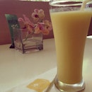 #lifeisbeyeeutiful with #fresh #mango #shake on a #hot #summer day in #may in #cafelaguna #cebu #burrple