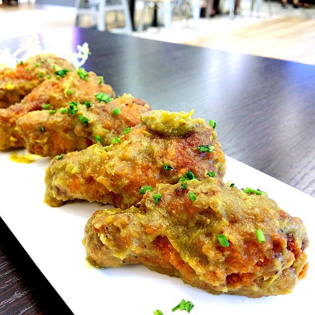 This Spicy Buttermilk Buffalo Wings is so good!!