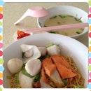 Teochew Dry Fishball Noodle
@igsg @instagram #igsg #instafood #instagood #instagram #instacollage #instafoodapp #teochew #tiongbahru #fishball #noodle