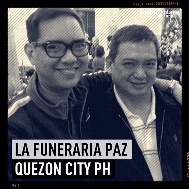 #instaplace #instaplaceapp #place #earth #world  #philippines #PH #quezoncity #lafunerariapaz #food #foodporn #restaurant #street #yummy #night