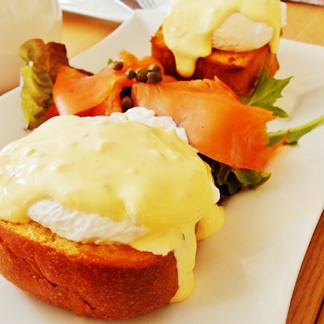 #Tbt Eggs royale for brunch on a lovely Sunday with my awesome girlfriends.
