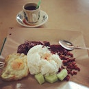 #kuantan#malaysia #pahang #nasi#lemak#rice#eat#breakfast#morning#good#daging#meat#beef#egg